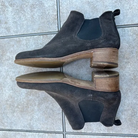 ALBERTO FERMANISuede Chelsea Boots