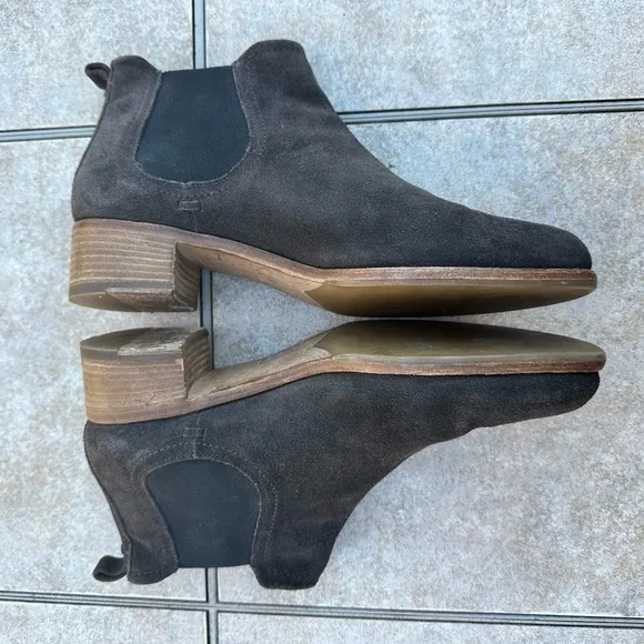 ALBERTO FERMANISuede Chelsea Boots