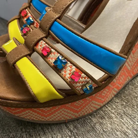 Aldo wedges ReVa beautiful summer colors stand out in these sexy sandals