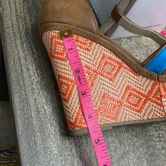 Aldo wedges ReVa beautiful summer colors stand out in these sexy sandals