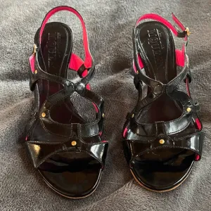 Alexander McQueen Black Patent Leather Heels Strap Sandals Size 6