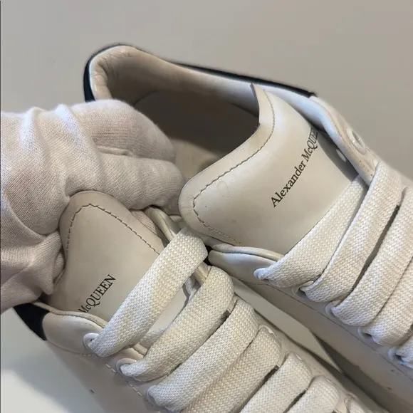 Alexander McQueenOversized Sneakers White/Black size 38