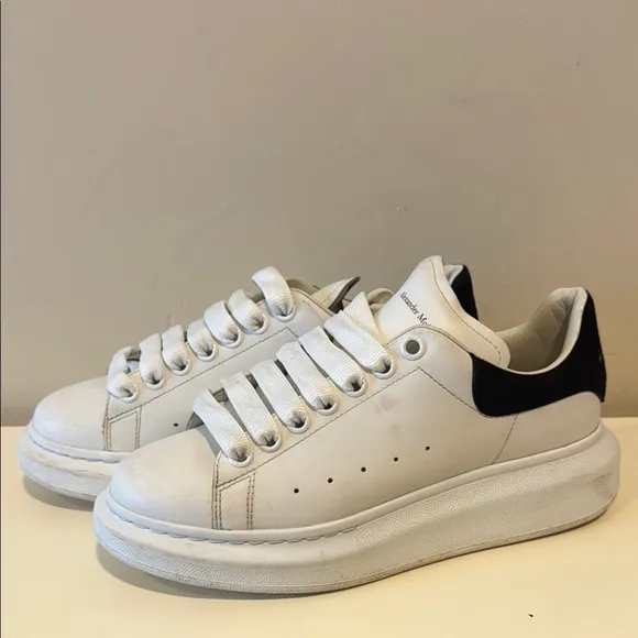 Alexander McQueenOversized Sneakers White/Black size 38