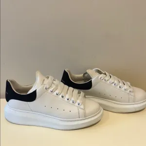 Alexander McQueenOversized Sneakers White/Black size 38