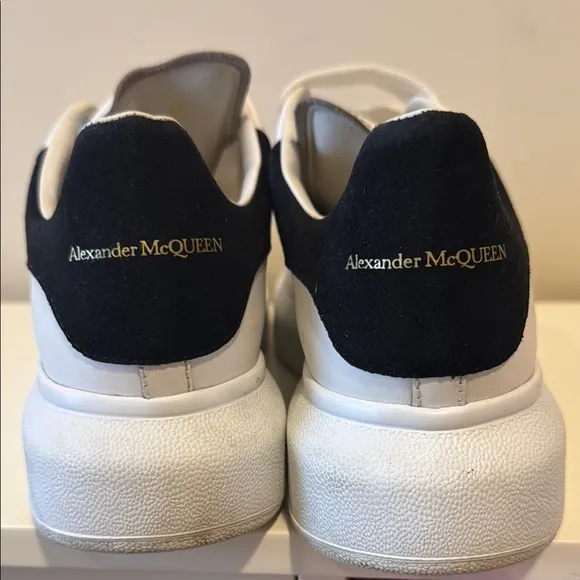 Alexander McQueenOversized Sneakers White/Black size 38