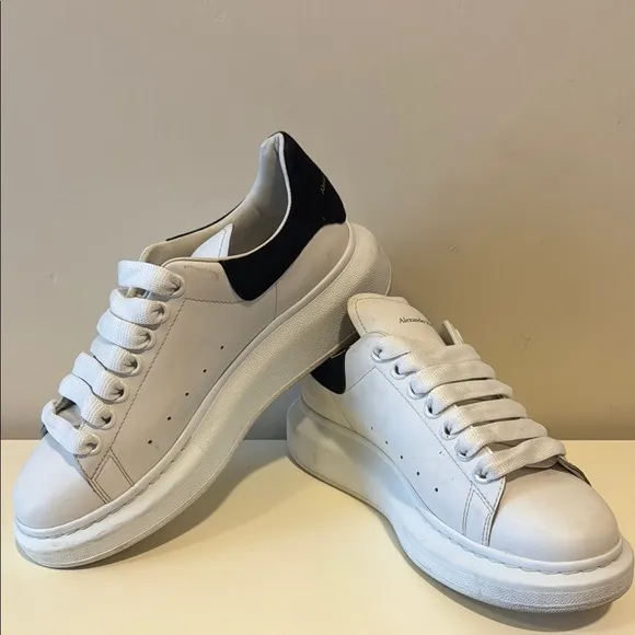 Alexander McQueenOversized Sneakers White/Black size 38