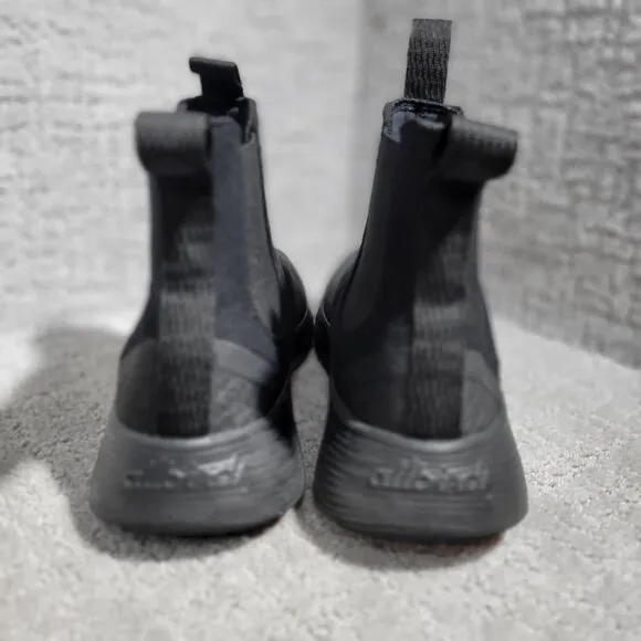 Allbirds Runner Chelsea Protect Women's Size 10.5 US Black Water-Repellent Boots