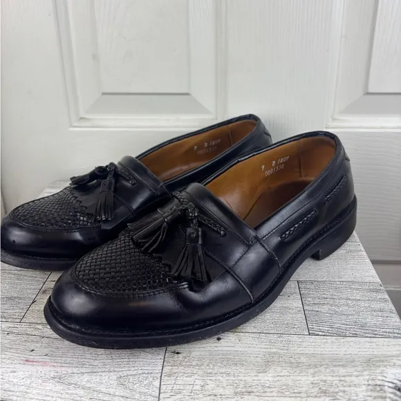 Allen Edmonds Men's Cody Tassel Loafers Shoes Size 9 Black Leather
