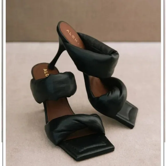 Alohas Black Double Strap Sandals