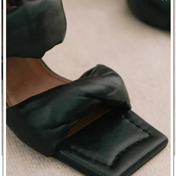 Alohas Black Double Strap Sandals