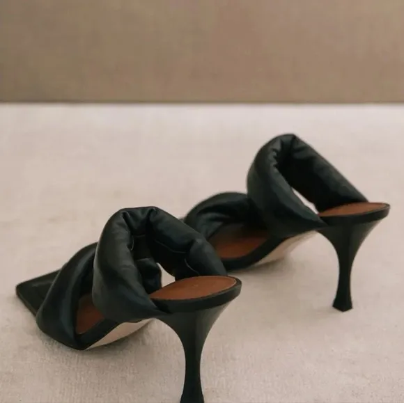Alohas Black Double Strap Sandals