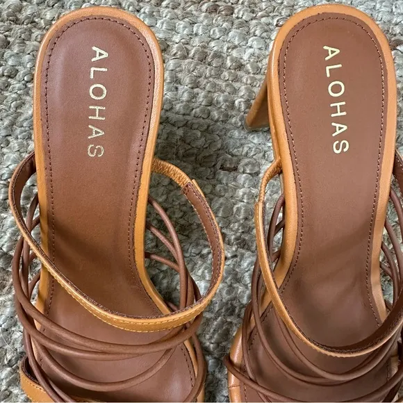 Alohas sunbeam orange strappy slip on square toe heels