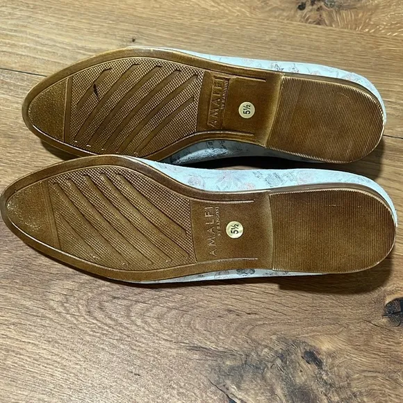 Amalfi by Rangoni Ostee White Brush Jardin Leather Flats Size 5.5 Reg. $235