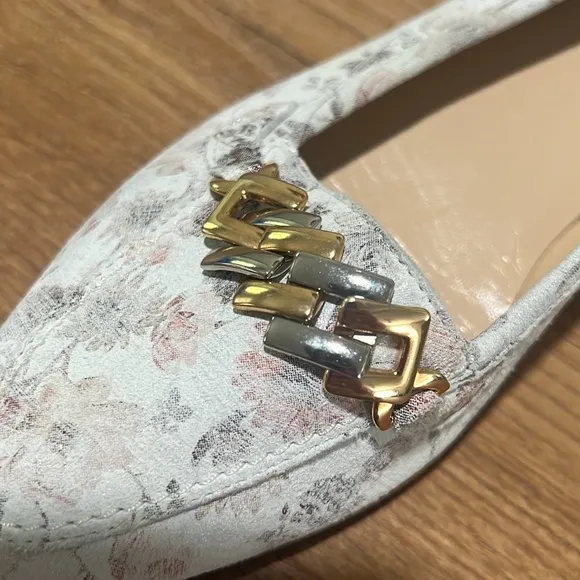 Amalfi by Rangoni Ostee White Brush Jardin Leather Flats Size 5.5 Reg. $235
