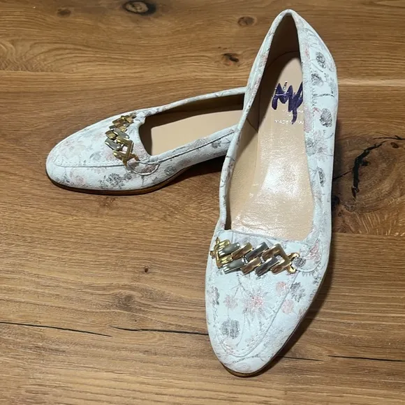 Amalfi by Rangoni Ostee White Brush Jardin Leather Flats Size 5.5 Reg. $235