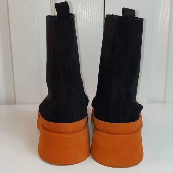 Andre Assous Suede Platform Chelsea Boots Sz 37
