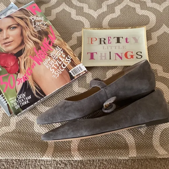 “Ann Taylor” buttery soft gray suede Mary Jane style shoe; size 8;NWOT