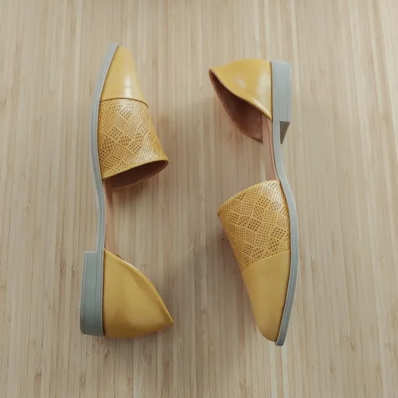 Anthropologie Bueno Bella Flats