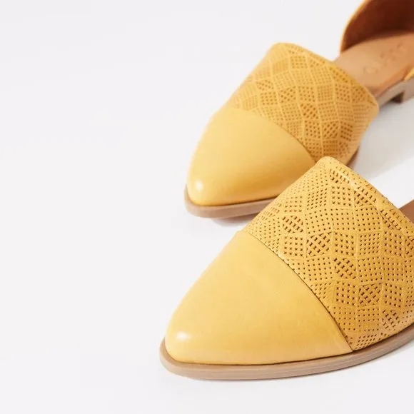 Anthropologie Bueno Bella Flats
