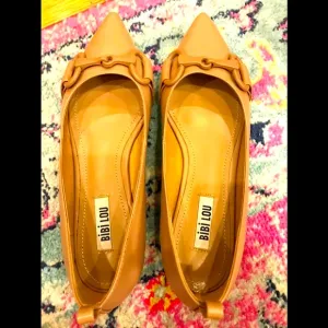 Anthropologie nude leather flats by Bibi Lou - NWT, size 37 or 6.5, retails $250
