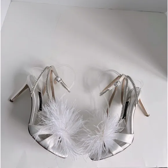 Antonio Melani Collection Aurora Feathered Rhinestone Embellished Sandals. Sz 10
