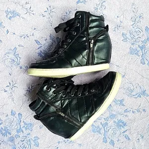 APPLE BOTTOMS PLATFORM SNEAKERS SIZE 7