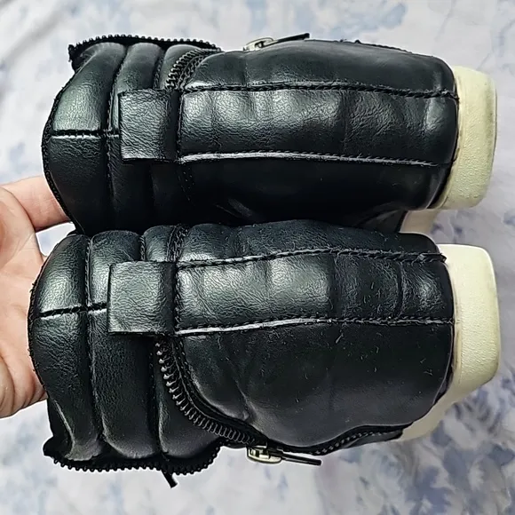 APPLE BOTTOMS PLATFORM SNEAKERS SIZE 7