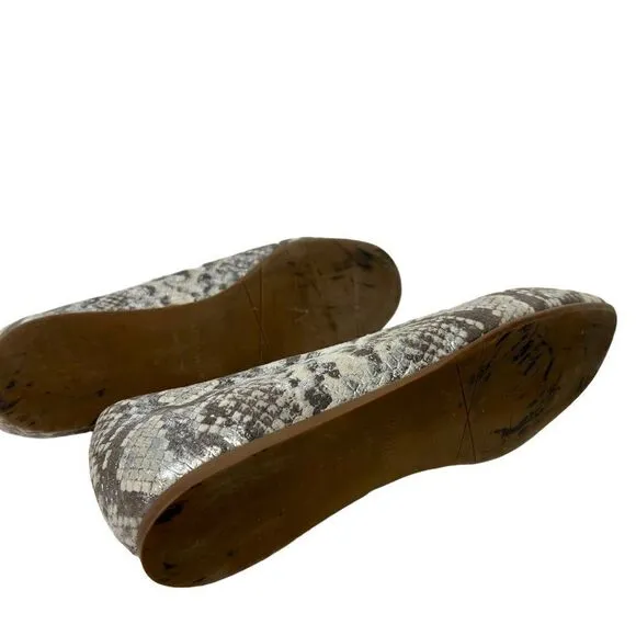 Aquatalia Cierra Metallic Leather Snakeskin Gray &amp; Silver Ballet Flat Size 8.5