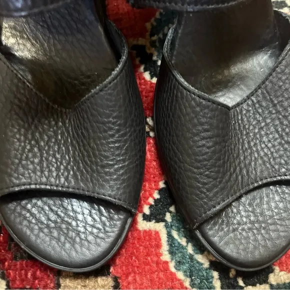 Arche Black Sandals with Textured Leather and Ankle Strap