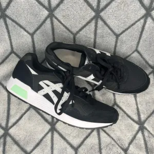 Asics Lyte-Trainer Black Leather Low-Top Sneakers