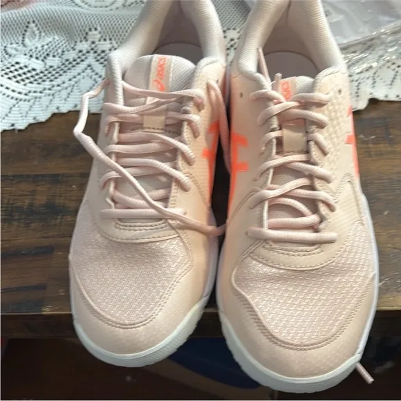ASICS Women's Low-Top Sneakers Sz 10