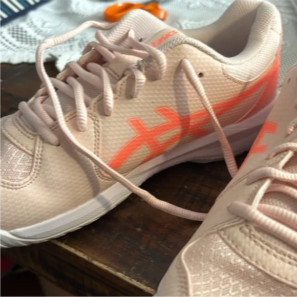 ASICS Women's Low-Top Sneakers Sz 10