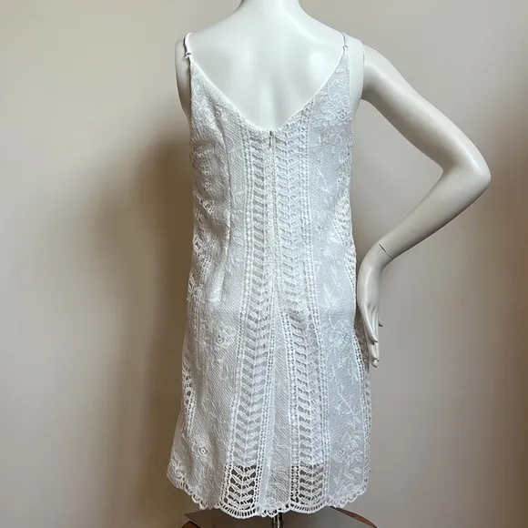 ASTR LABEL lace overlay adjustable spaghetti strap dress