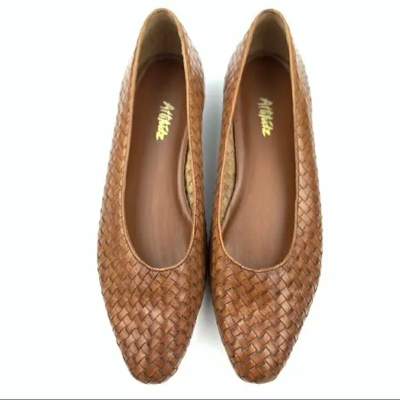 Attitudz flats 9 N brown woven vintage 80s loafers