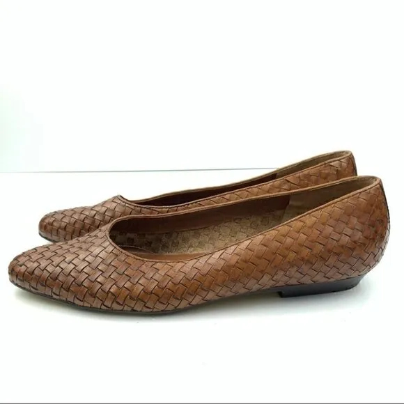 Attitudz flats 9 N brown woven vintage 80s loafers