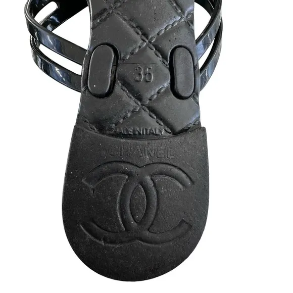 Authentic CHANEL White &amp; Black Camellia Flower Timeless Women’s Sandals 35 US 5