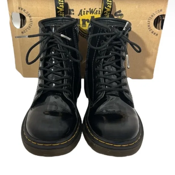 Authentic Dr. Martens little girls signature black lace up combat boots sz 13