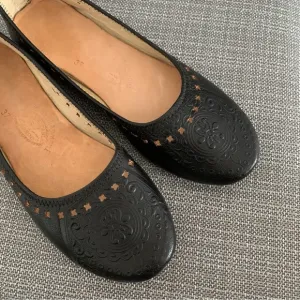 Authentic La Gazelle El Avmani Moroccan Leather Ballet Flats