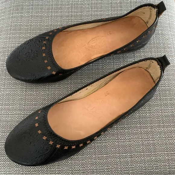 Authentic La Gazelle El Avmani Moroccan Leather Ballet Flats