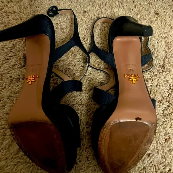 Authentic Prada leather cross strap sandals in Navy US 7.5 In Great Condition