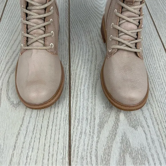 B O C by Born Women's Carter Combat Boots 8.5M Natural Faux Leather $110