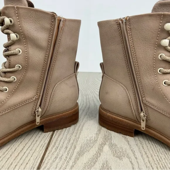 B O C by Born Women's Carter Combat Boots 8.5M Natural Faux Leather $110