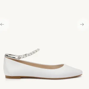 Badgley mischka London Pearl Ankle StrapFlats COLOR: SOFT WHITE$198 NEW