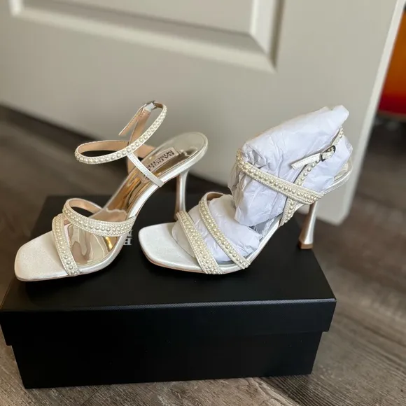 Badgley Mischka Pearl White Heeled Sandals