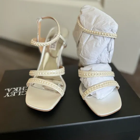 Badgley Mischka Pearl White Heeled Sandals