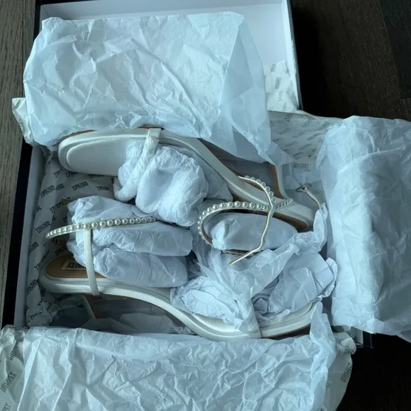 Badgley Mischka satin white heels
