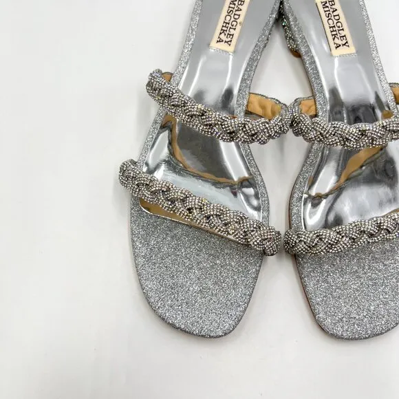 Badgley Mischka Womens Size 8 Femme Silver Jeweled Flat Dress Sandals Shoes