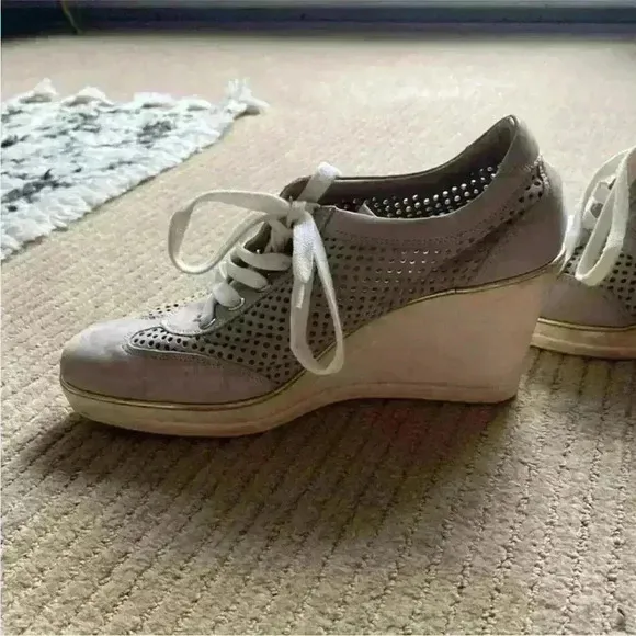 Baldinini Leather Sneaker Platform Shoe, nude lace up ankle boot, size 38 EUR