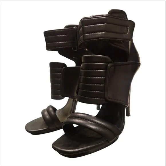 BARBARA BUI | Black Leather Strap Sandals in Size EU 39 / US 9
