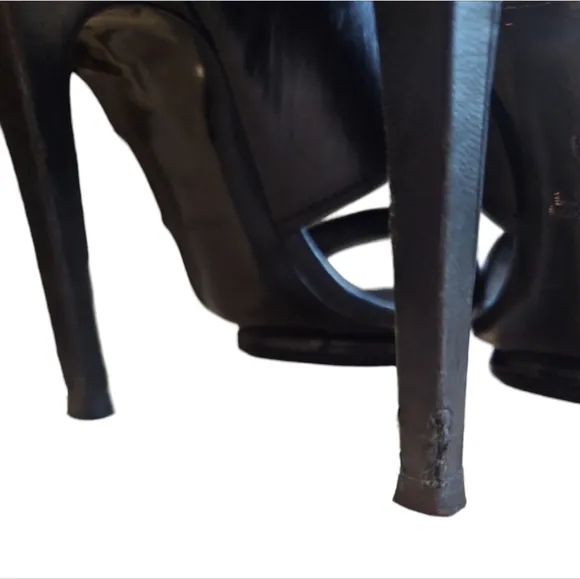 BARBARA BUI | Black Leather Strap Sandals in Size EU 39 / US 9